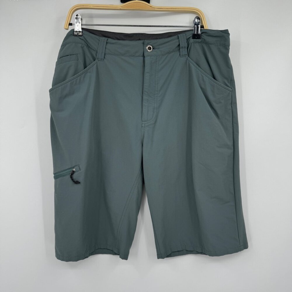 Patagonia Men's Quandary Shorts Gray hiking recreation outdoors camping activity